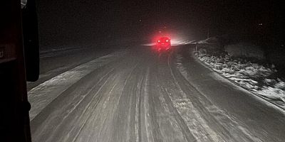 Kop Geçidi’nde tipi ve fırtına etkili