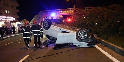 Köpeğe çarpmamak için manevra yapınca takla attı: 2 yaralı