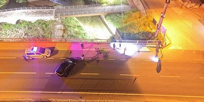 Köprü korkuluklarına çarptı: 3 yaralı