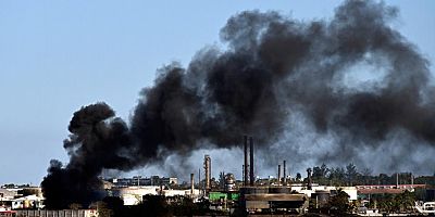 Küba’daki petrol rafinerisinde yangın