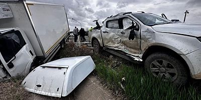 Kulu'da kamyonet ile pikap çarpıştı: 2 yaralı
