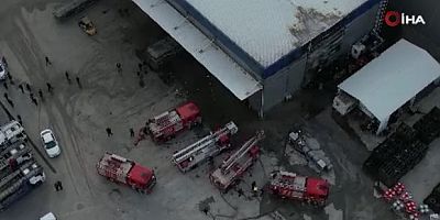 Lojistik firmasında yangın: 1 itfaiye eri yaralandı