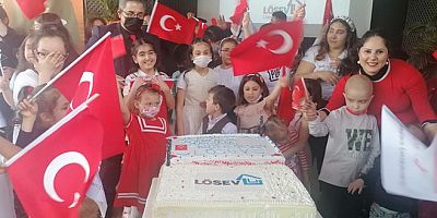 LÖSEV BURSA'da coşkulu kutlama