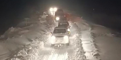 Mahsur kalan 8 araç ve 35 vatandaş kurtarıldı