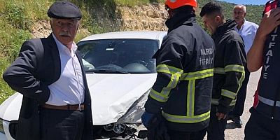 Mardin'de otomobiller çarpıştı: 5 yaralı