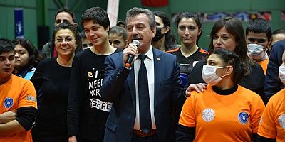 Masa tenisinde özel buluşma