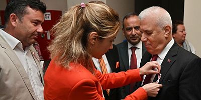 Meme kanserine ‘pembe kurdele’ ile dikkat çekildi