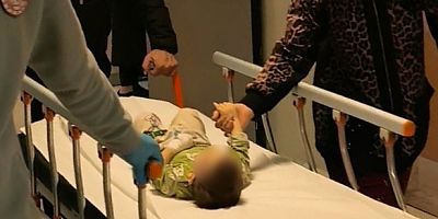 Merdivenden düşen 1 yaşındaki çocuk ağır yaralandı