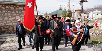 Milli mücadele ruhuyla yürüdüler