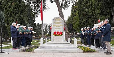 Milli şair Mehmet Akif Ersoy, kabri başında anıldı