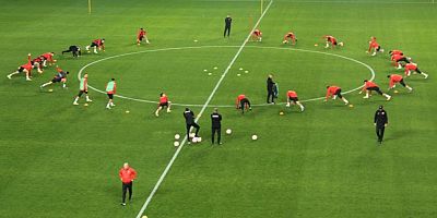 Milliler, Çekya'ya hazır