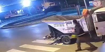 Motosiklet pikaba çarptı: 2 ağır yaralı