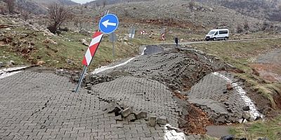 Nemrut Dağı yolunda heyelan