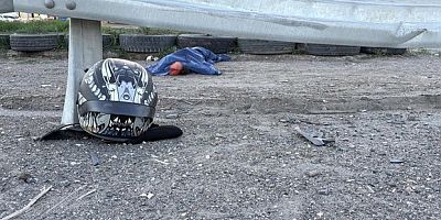 Ölüm virajında motosiklet takla attı: 1 ölü