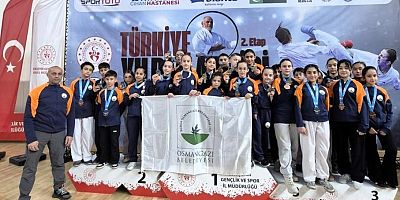 Osmangazili karateciler madalyaya doydu