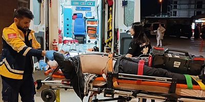 Otomobil ile çarpışan motosiklet sürücüsü ağır yaralandı