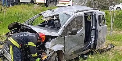 Otomobil tarlaya girdi; 4 yaralı