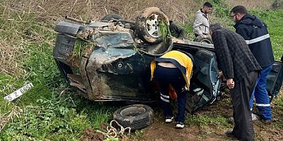 Otomobil tarlaya uçtu: 2 yaralı