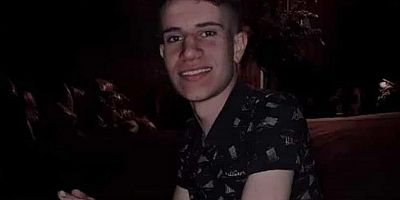 Otomobilin çarptığı motosikletli genç kurtarılamadı