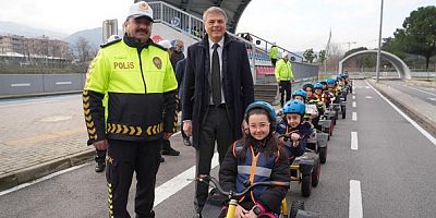 Oyak Renault'dan gelecek için güvenli adımlar projesi