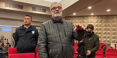 Partisinden istifa etti