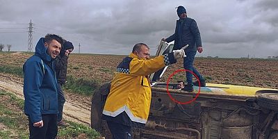 PTT kargo aracı devrildi: 1 yaralı