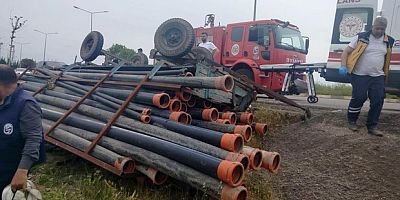 Römork devrildi, 4 kişi tarlaya uçtu