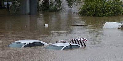 Sel felaketi, okullar tatil 