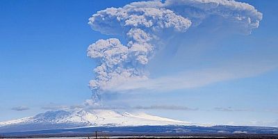 Şiveluç Yanardağı 11 kilometre yüksekliğe kül püskürttü