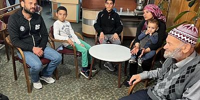 Sokakta kalan aile kurtuldu