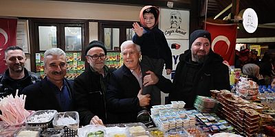 Tahanlı pide ve çaylar Başkan Bozbey'den