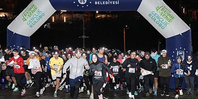 Tarihi Çarşı'nın gece atmosferinde oryantiring heyecanı