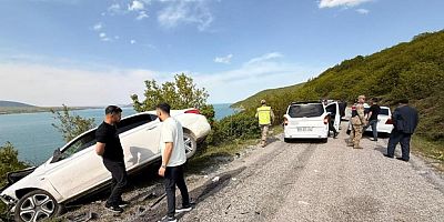 Tatvan’da otomobille kamyonet çarpıştı: 6 yaralı