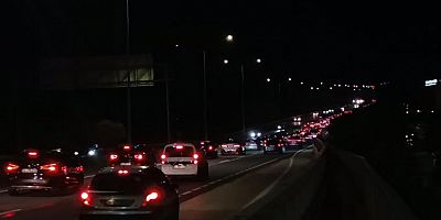 Tekirdağ-İstanbul yolunda dönüş yoğunluğu