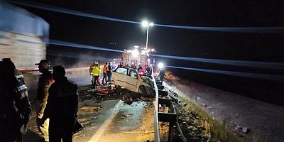 Tır ile otomobil çarpıştı: 2 ölü