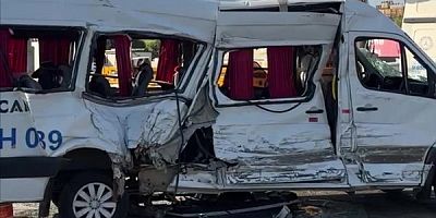 Tırla çarpışan işçi servisi devrildi: 8 yaralı