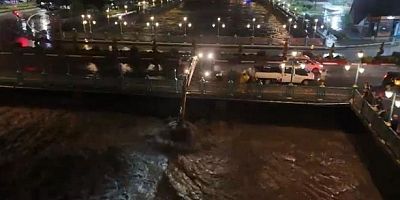 Tokat'ta Atatürk Köprüsü, yaya trafiğine kapatıldı