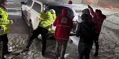 Tokat'ta kar yağışı ulaşımı aksattı