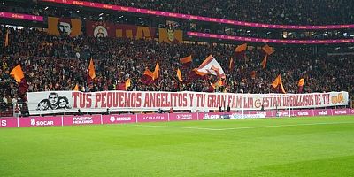 Torreira için özel pankart