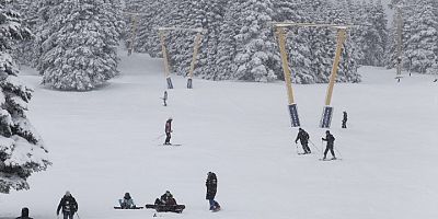 Uludağ'da kar kalınlığı 95 santimetreye ulaştı