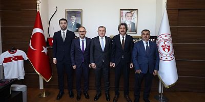 Üniversite Yönetiminden Bakana ziyaret