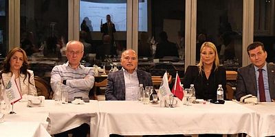 Uzmanlar ekonomiyi değerlendirdi