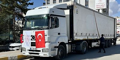 Van'dan İran'a 3 yardım tırı gönderildi