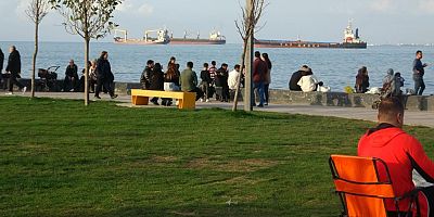 Vatandaşlar İskenderun Sahili'ne akın etti