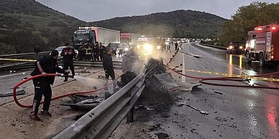 Yanan otomobilin sürücüsü feci şekilde can verdi