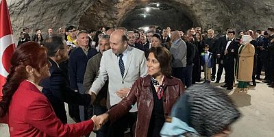 Yer altında Cumhuriyet coşkusu