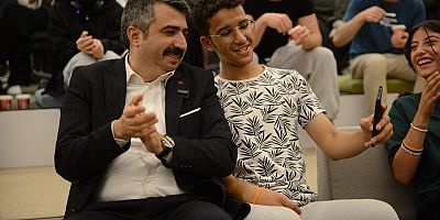 Yıldırım Belediye Başkanı Yılmaz gençlerle buluştu