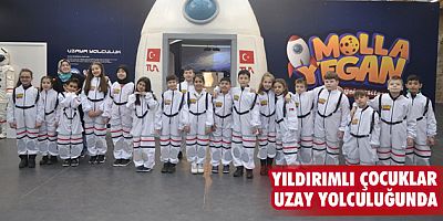 Yıldırımlı çocuklar uzay yolculuğunda