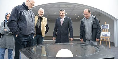 Yılmaz, çocuk üniversitesini inceledi