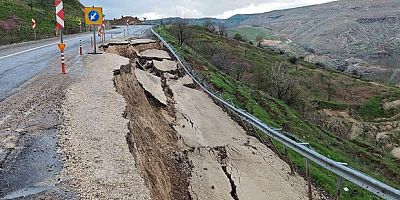 Yolun bir bölümü çöktü